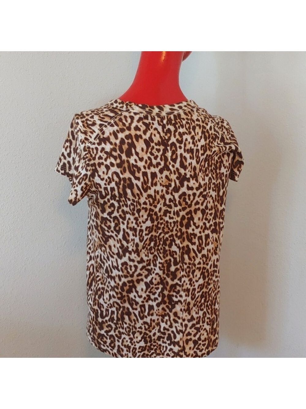 Banana Republic Leopard Print Women's Tee size Small - Picture 10 of 12